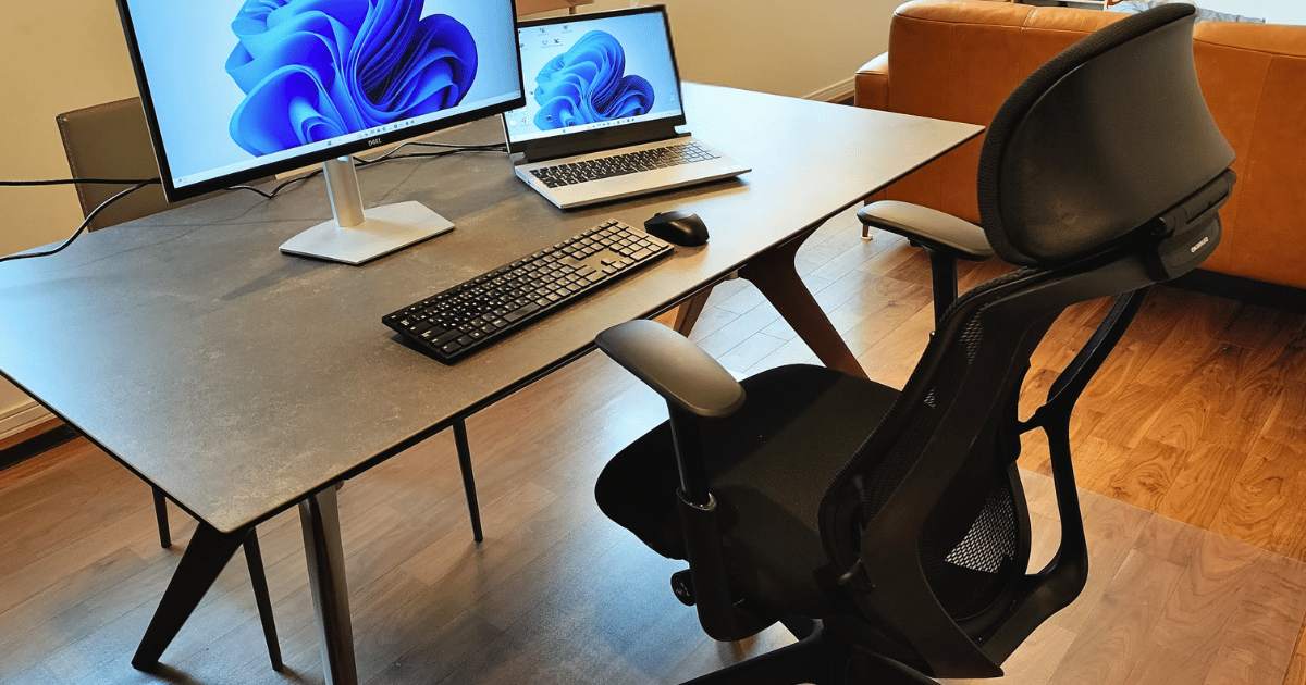 筆者が実際に購入して自宅で使用しているオカムラ シルフィー(可動ヘッドレスト)|在宅ワークの作業環境